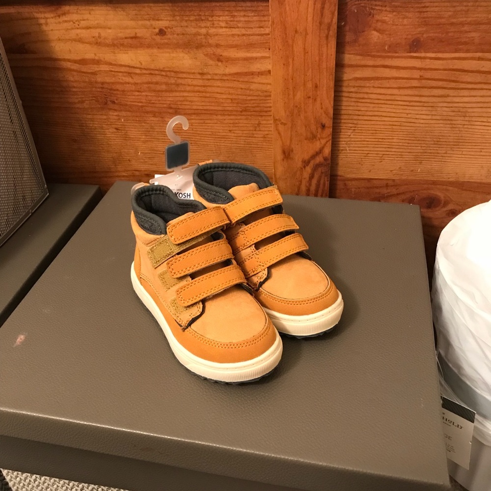 NWT! Toddler Boy OshKosh B’Gosh Shoes